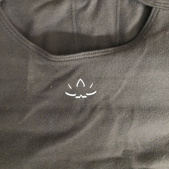 Beyond Yoga top with built in bra - sz Small - Picture 4 of 5